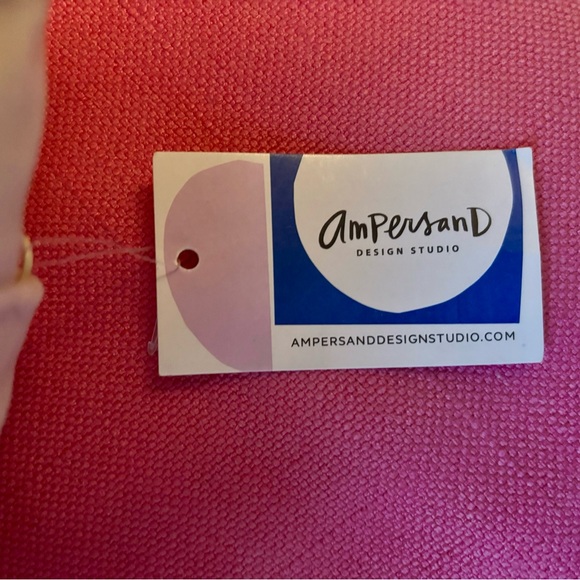 NWT Needlepoint Hook Wool Hi Pink Accent Throw Pillow 12x12 - Picture 3 of 4